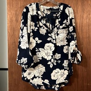 3/4 sleeve button up floral blouse in navy